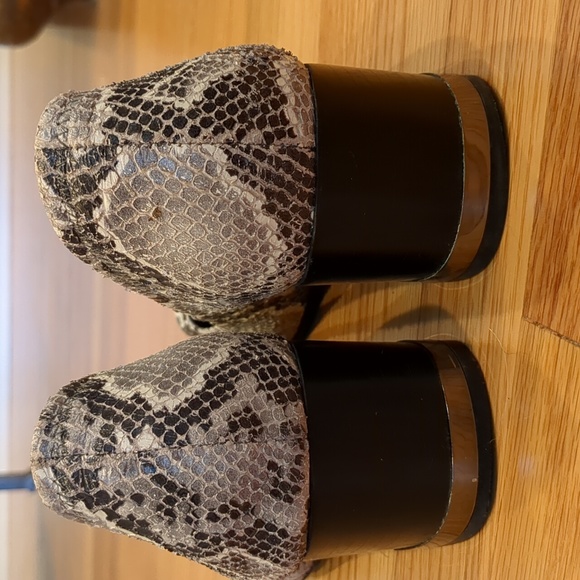 Tory Burch Amy snakeskin pump - Picture 5 of 11